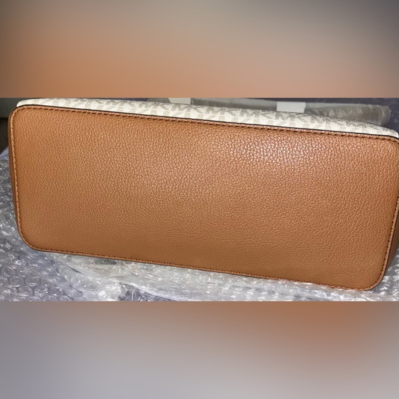 NWT Charlotte Large Logo and Leather Top-Zip Tote Bag - Picture 7 of 11